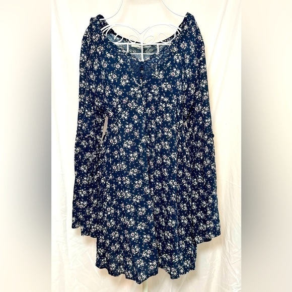 Fringe Studio Dresses & Skirts - FRINGE Dress - Navy/Floral - Bell Sleeves - Size Small